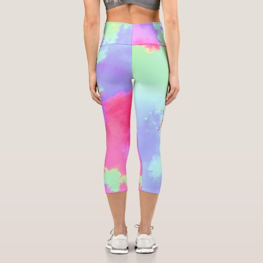 Rainbow Paint Spritzer Capri Leggings (Rückseite)