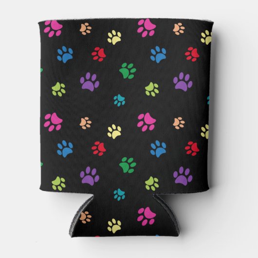 Rainbow Painted Paw Prints on Black Dosenkühler (Vorderseite)