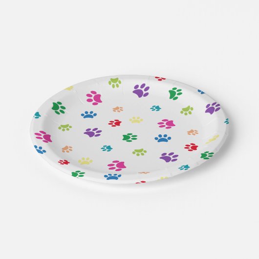 Rainbow Painted Paw Prints Pet Party Pappteller (Schrägansicht)