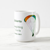 Rainbow Paraglider Grafik-Souvenir mit Ihrem Text Kaffeetasse (VorderseiteRechts)