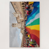 Rainbow Peace Flag in Assisi, Italien Puzzle (Vertikal)