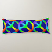 Rainbow Peace Sign Seitenschläferkissen (Rückseite)