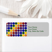 Rainbow Polka Dots auf dem Etikett für graue Rücka (Insitu)