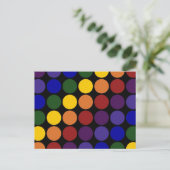 Rainbow Polka Dots auf Schwarz Postkarte (Stehend Vorderseite)