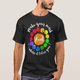 Rainbow Polka macht Ihre Marke und sieht, wo sie i T-Shirt