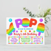 Rainbow Pop It Fidget Toy Birthday Party Einladung (Stehend Vorderseite)