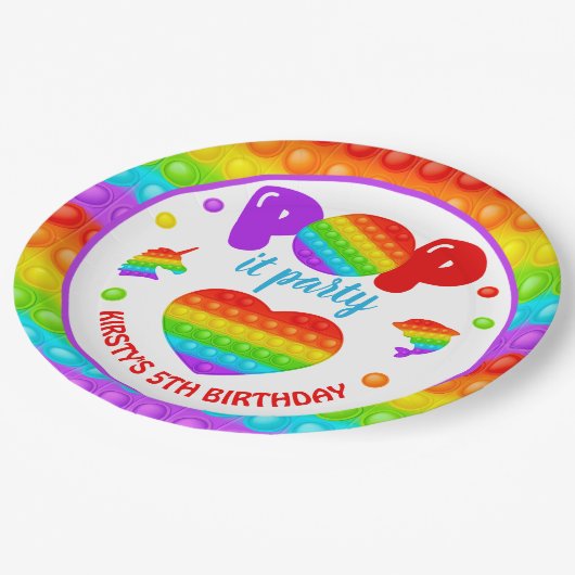 Rainbow Pop It Fidget Toy Birthday Party Pappteller (Schrägansicht)