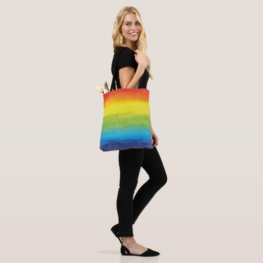 Rainbow Pride Bright Vibrann Tasche (Am Model)