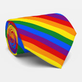 Rainbow Pride Krawatte (Gerollt)