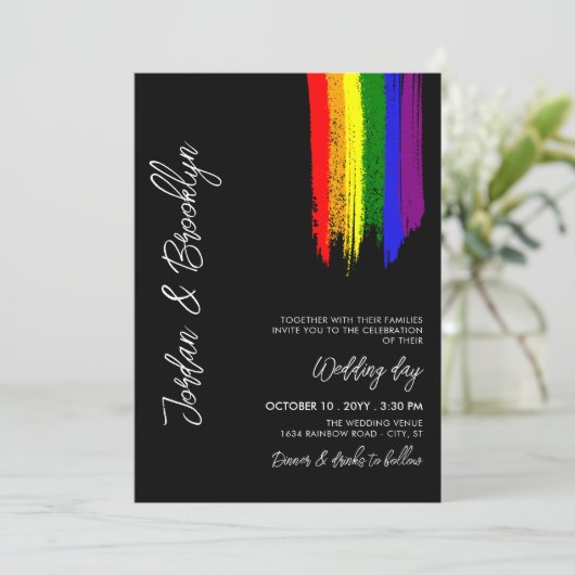 Rainbow Pride Paint Strokes LGBT Wedding Einladung (Stehend Vorderseite)