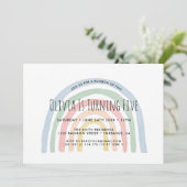 Rainbow Rainbow 5. Geburtstag Einladung (Stehend Vorderseite)