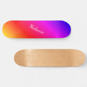 Rainbow Skateboard mit Individuelle Name Text (Horizontal)