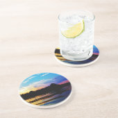 Rainbow-Sonnenuntergang auf dem Bergsee Getränkeuntersetzer (Seite)