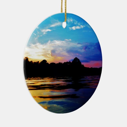 Rainbow-Sonnenuntergang auf dem Bergsee Keramikornament (Rechts)