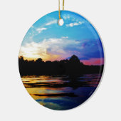 Rainbow-Sonnenuntergang auf dem Bergsee Keramikornament (Links)