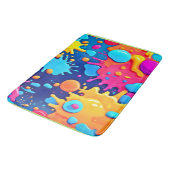 Rainbow Splash Paint Art Badematte (Schrägansicht)