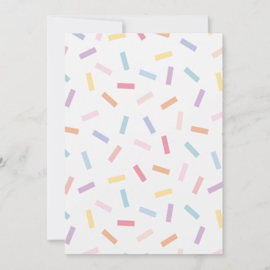 Rainbow Sprinkles Baby Sprinkle Einladung (Rückseite)