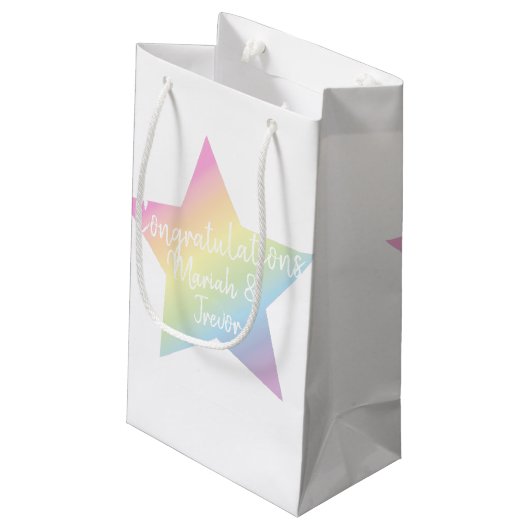 Rainbow Star Baby Dusche Kleine Geschenktüte (Rückseite Schrägansicht)
