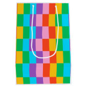 Rainbow Steps Blocks Gift Bag - farbig kühl Mittlere Geschenktüte (Rückseite)