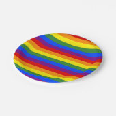 Rainbow Stripe Muster Pride Party Pappteller (Schrägansicht)
