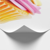 Rainbow Swirl Cupcake with Colorful Wrapper Geschenkpapier (Ecke)