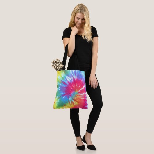 Rainbow Swirl Krawatte Dye Tasche (Am Model)