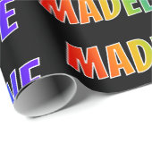 Rainbow Vorname "MADELINE"; Fun & Colorful Geschenkpapier (Rolleneckpunkt)