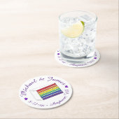 Rainbow Wedding Cake Slice Lila Heart LGBT Gay Runder Pappuntersetzer (Vor Ort)