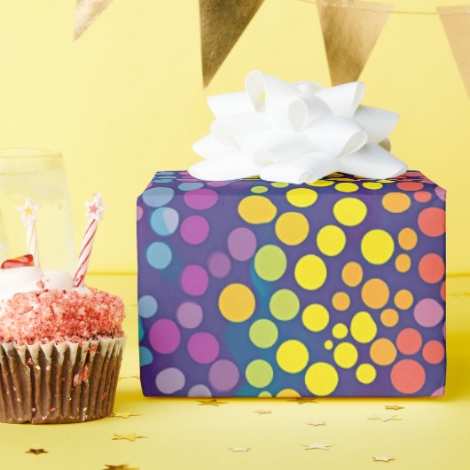 Rainbow Wonky Polka Dots Geschenkpapier (Geburtstagsparty)