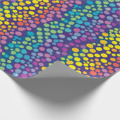 Rainbow Wonky Polka Dots Geschenkpapier (Ecke)