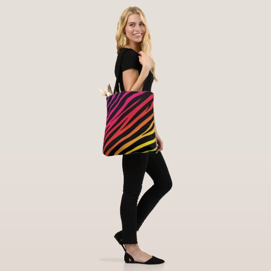 Rainbow zebra print mehrfarbig tasche (Am Model)