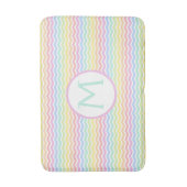 Rainbow Zickzack Pastell Monogramm Badematte (Vorderseite Vertikal)