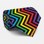 RAINBOW Zigzag Muster - anpassbarer Hintergrund Krawatte (Gerollt)