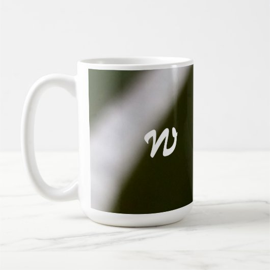 Raindrop auf der Spitze des Leaf mit Monogramm Fot Kaffeetasse (Links)