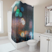 Raindrops am Fenster, Blick in die Nachtstadt durc Duschvorhang (Beispiel)