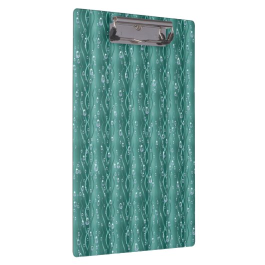 Raindrops auf grünem Metall Klemmbrett (Rechts)