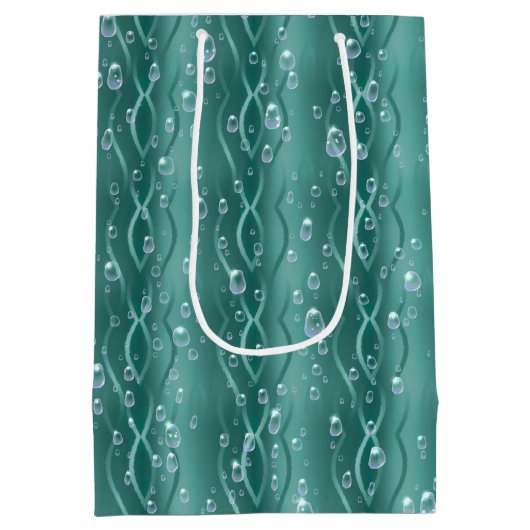 Raindrops auf grünem Metall Mittlere Geschenktüte (Rückseite)