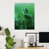 Raindrops auf Macro für Green Clover Blätter Poster (Heimbüro)
