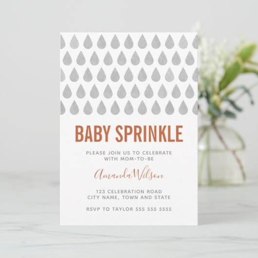 Raindrops Burnt Orange Baby Sprinkle Einladung (Stehend Vorderseite)