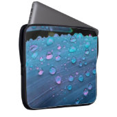 Raindrops Closeup, Spacey Blues Laptopschutzhülle (Vorne Rechts)