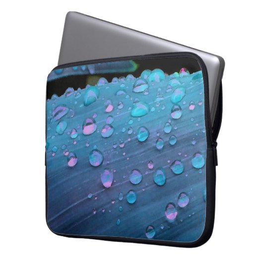 Raindrops Closeup, Spacey Blues Laptopschutzhülle (Vorderseite Links)