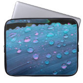 Raindrops Closeup, Spacey Blues Laptopschutzhülle (Vorderseite)