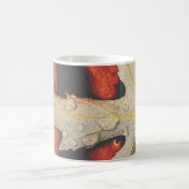 Raindrops on a Leaf Kaffeetasse (Mittel)