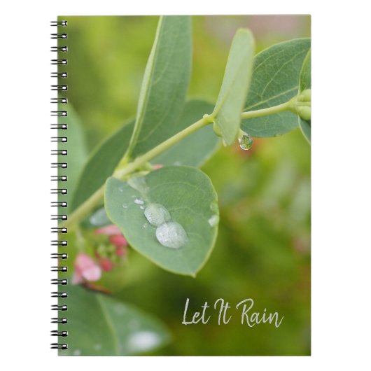 Raindrops on Green Leaves Photo Spiral Notebook Notizblock (Vorderseite)