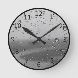 Raindrops On Silver Background Runde Wanduhr
