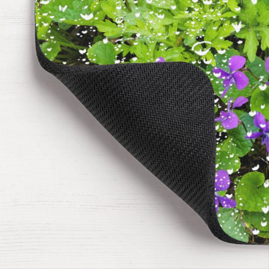 Raindrops und Violets-Maus Pad Mousepad (Ecke)