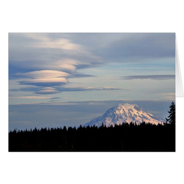 Rainer mit Lenticular Clouds (Vorderseite (Horizontal))