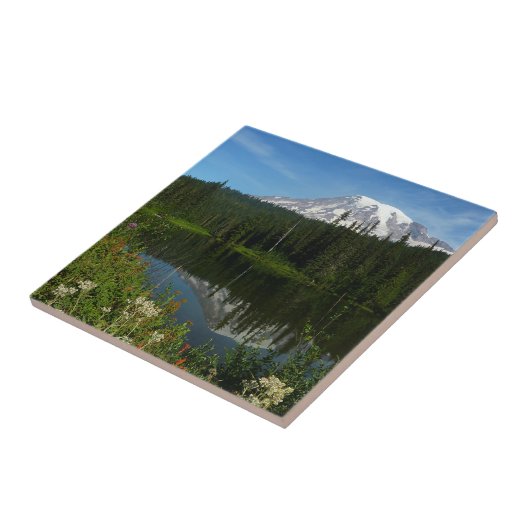 Rainier Lake Reflektion mit Wildblumen Fliese (Seite)
