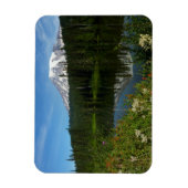 Rainier Lake Reflektion mit Wildblumen Magnet (Vertikal)
