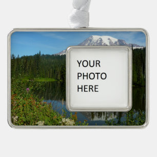 Rainier Lake Reflektion mit Wildblumen Rahmen-Ornament Silber